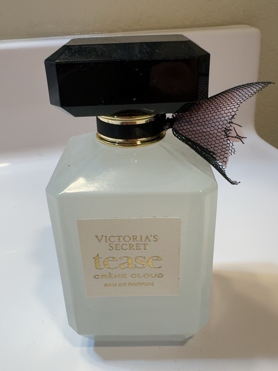 The Unbranded Brand Other - Victoria's Secret Tease Crème Cloud Eau de Parfum